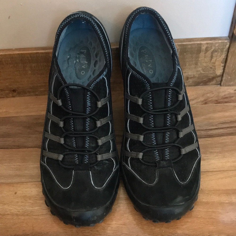 Privo by Clark’s -worn once - size 8.5